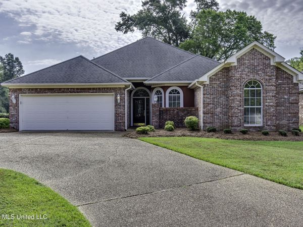 381 Bradford Drive, Brandon, MS 39047