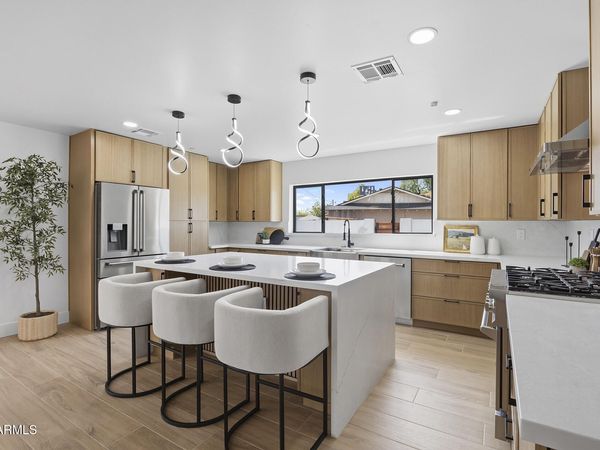 8401 E AVALON Drive, Scottsdale, AZ 85251