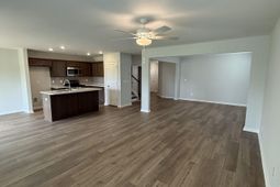 208 Laurinton Farms Drive photo 4