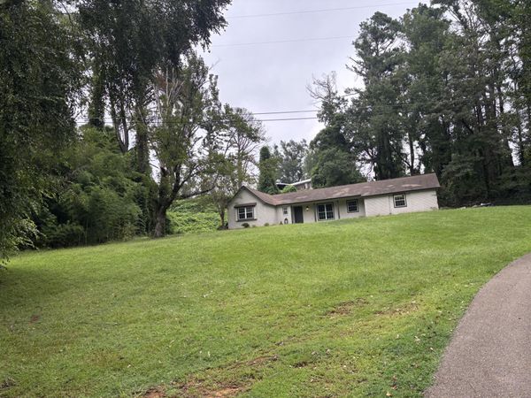 1015 Dogwood Dr., New Albany, MS 38652