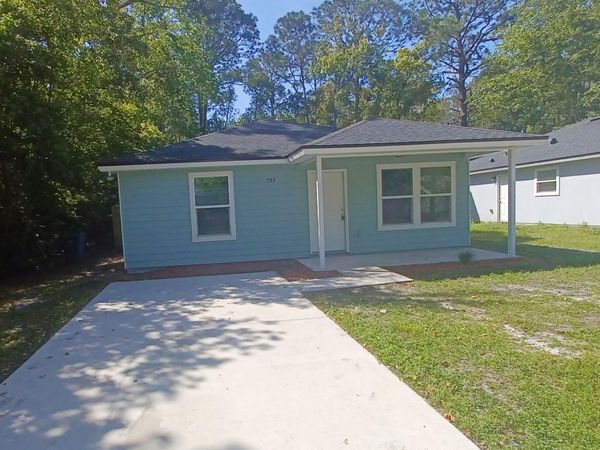 757 W 6TH Street, St. Augustine, FL 32084