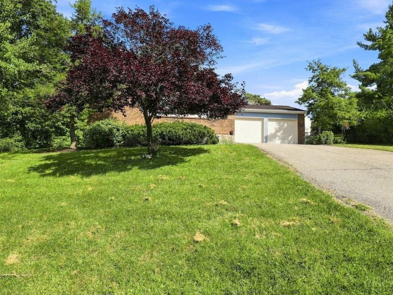 98 Waxwing Drive, Cincinnati, OH 45236 Photo 3