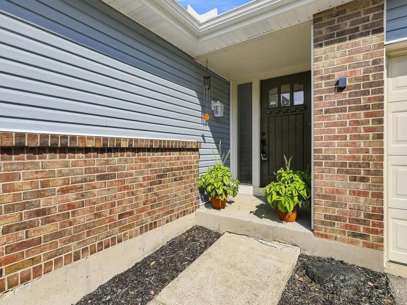 98 Waxwing Drive, Cincinnati, OH 45236 Photo 4