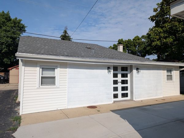 931 Dunlop Avenue, Unit Coach, Forest Park, IL 60130