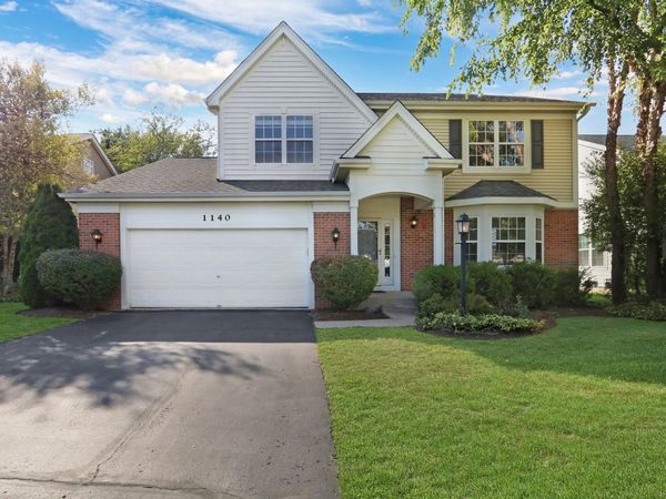 1140 Oakmeadow Court, Gurnee, IL 60031