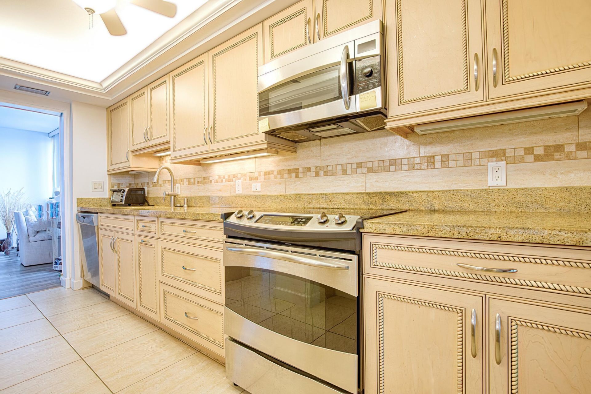 1401 S Ocean Boulevard, Unit 702, Pompano Beach, FL 33062 Photo