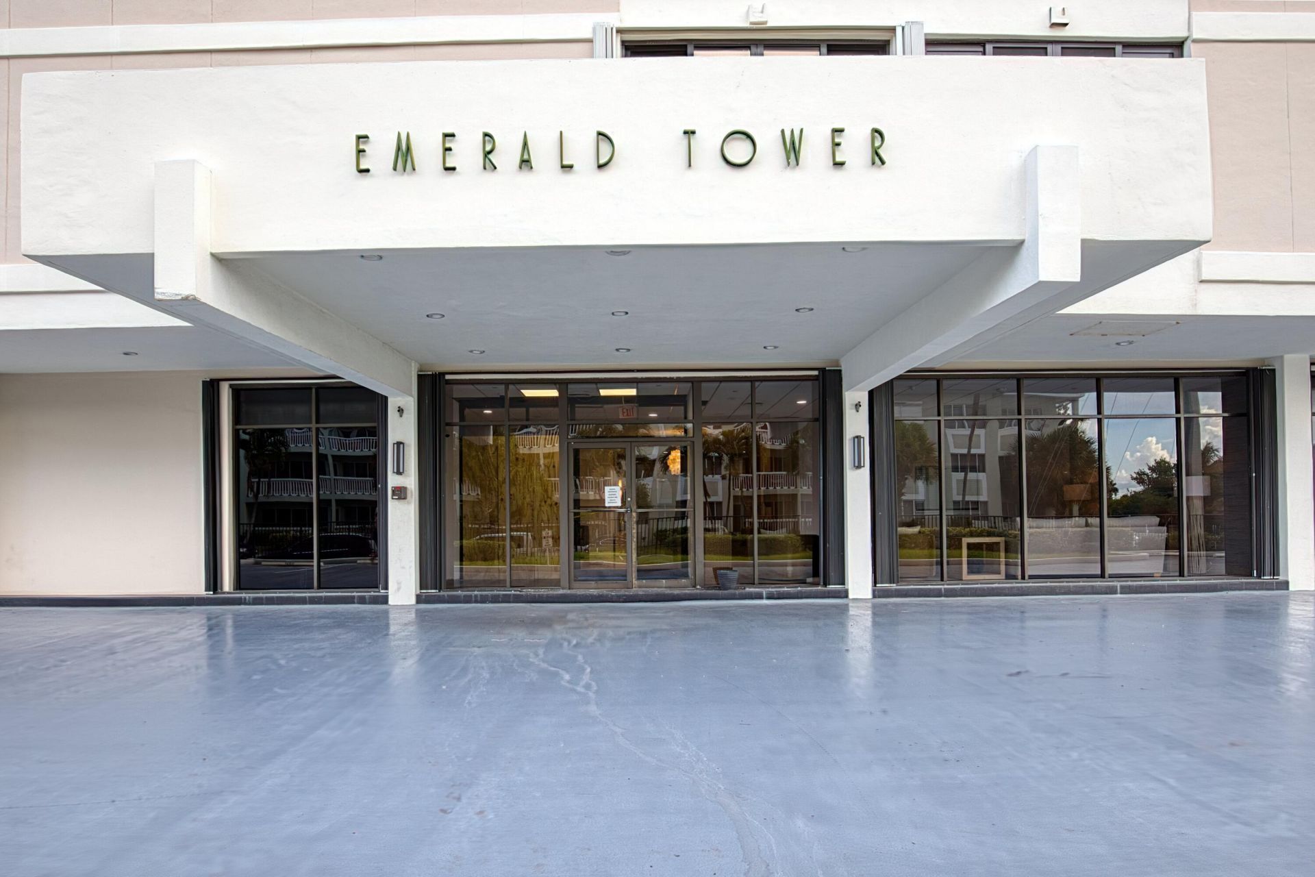 1401 S Ocean Boulevard, Unit 702, Pompano Beach, FL 33062 Photo