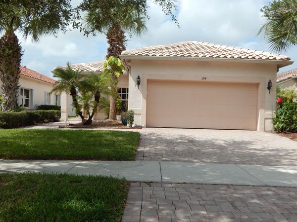 394 NW BREEZY POINT Loop, Port St. Lucie, FL 34986