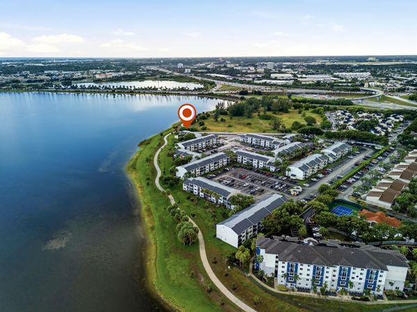 760 EXECUTIVE CENTER Drive, Unit 24, West Palm Beach, FL 33401