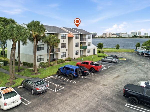 760 EXECUTIVE CENTER Drive, Unit 24, West Palm Beach, FL 33401