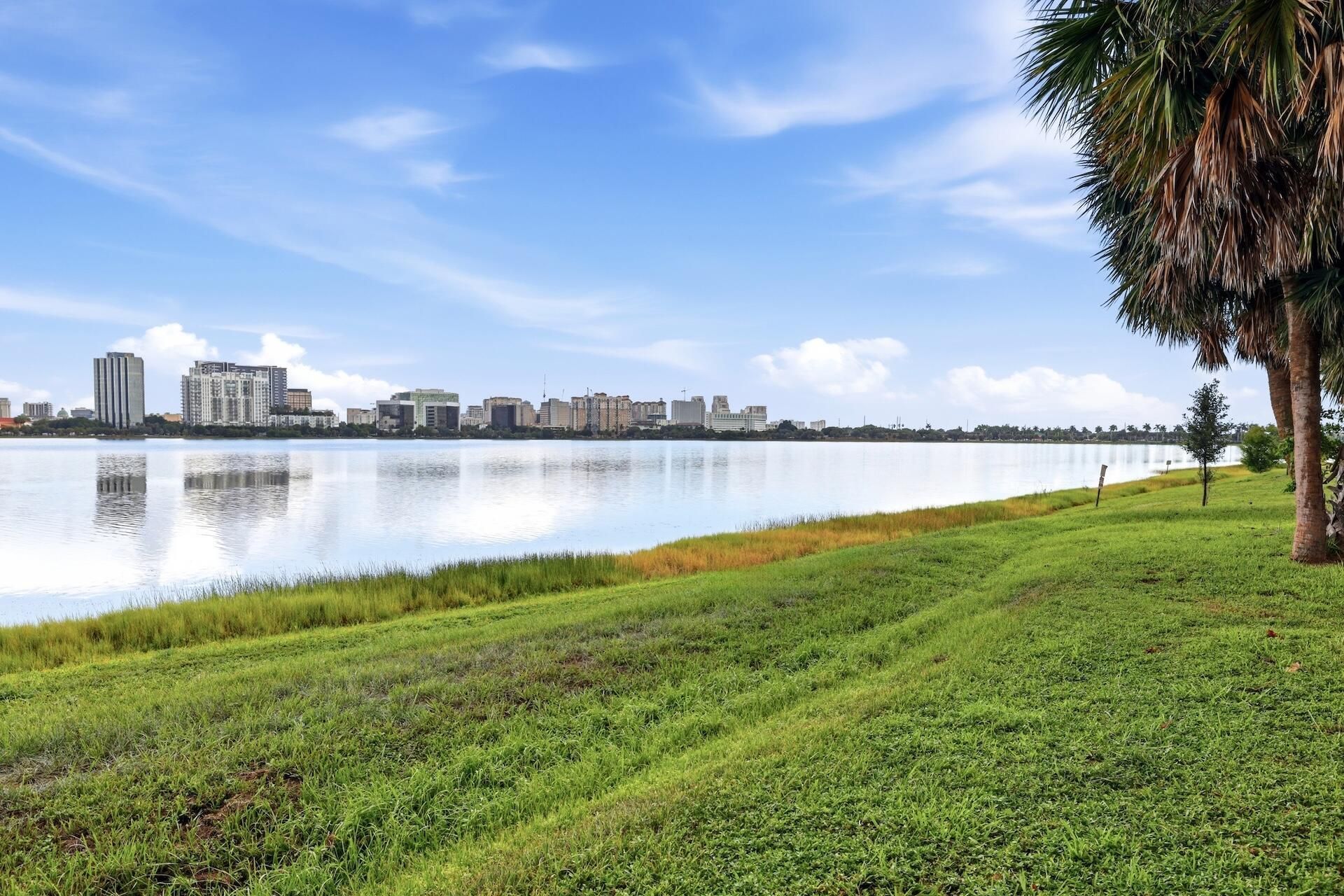 760 Executive Center Drive, Unit 24, West Palm Beach, FL 33401 Photo