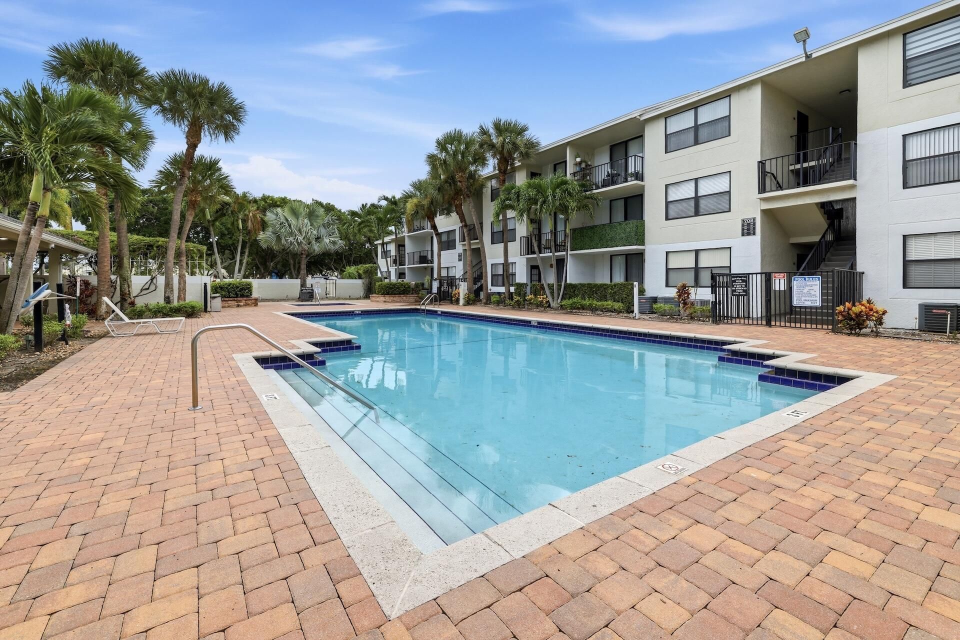 760 Executive Center Drive, Unit 24, West Palm Beach, FL 33401 Photo
