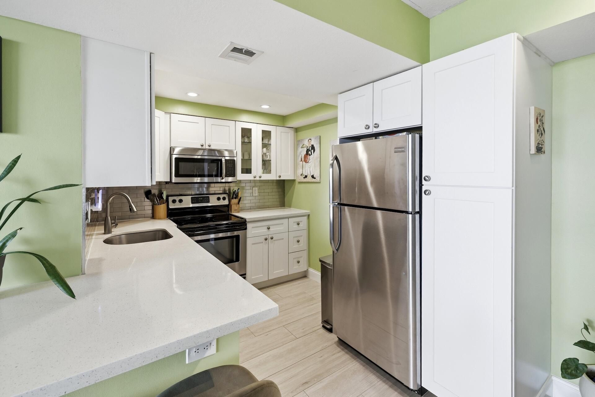 760 Executive Center Drive, Unit 24, West Palm Beach, FL 33401 Photo
