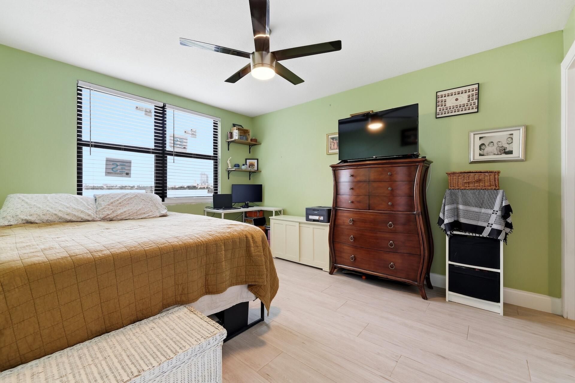 760 Executive Center Drive, Unit 24, West Palm Beach, FL 33401 Photo