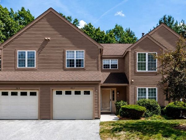 512 Ridgefield Cir, Unit C, Clinton, MA 01510