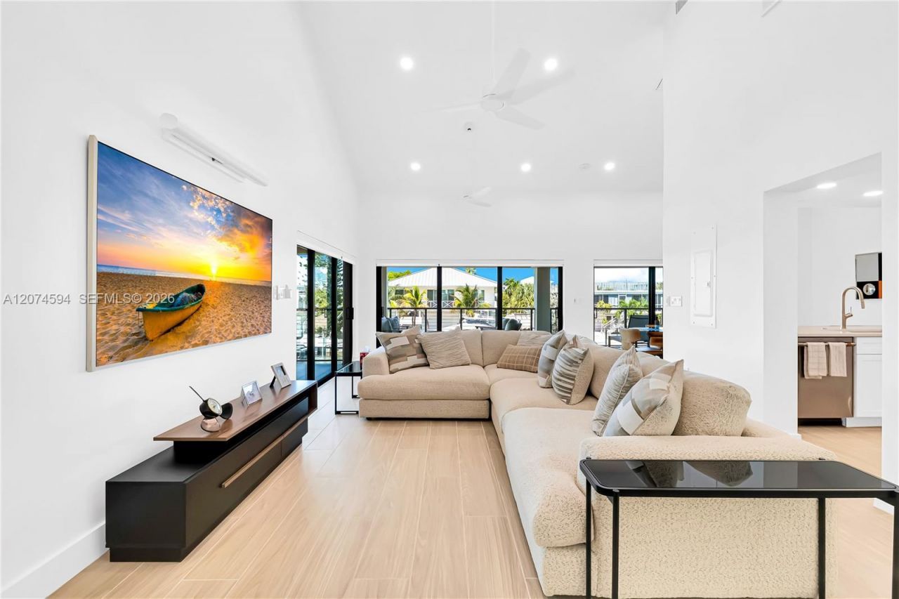 108 W Plaza Del Lago , Unit 108, Islamorada, FL 33036 Photo