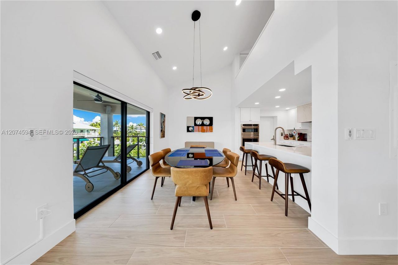 108 W Plaza Del Lago , Unit 108, Islamorada, FL 33036 Photo