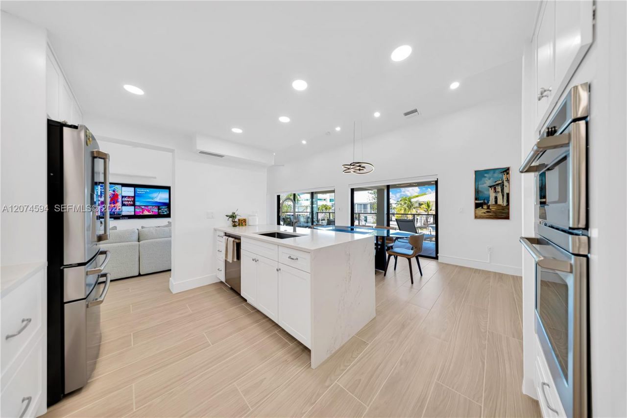 108 W Plaza Del Lago , Unit 108, Islamorada, FL 33036 Photo