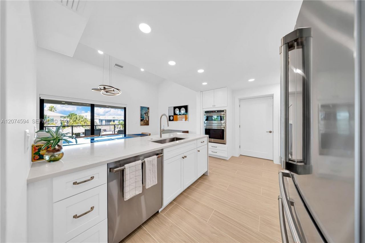 108 W Plaza Del Lago , Unit 108, Islamorada, FL 33036 Photo