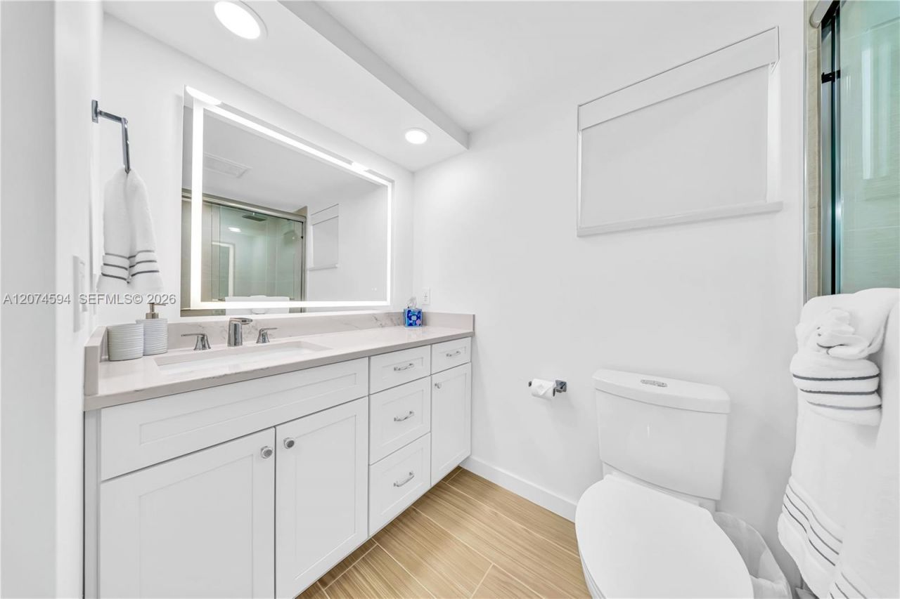 108 W Plaza Del Lago , Unit 108, Islamorada, FL 33036 Photo