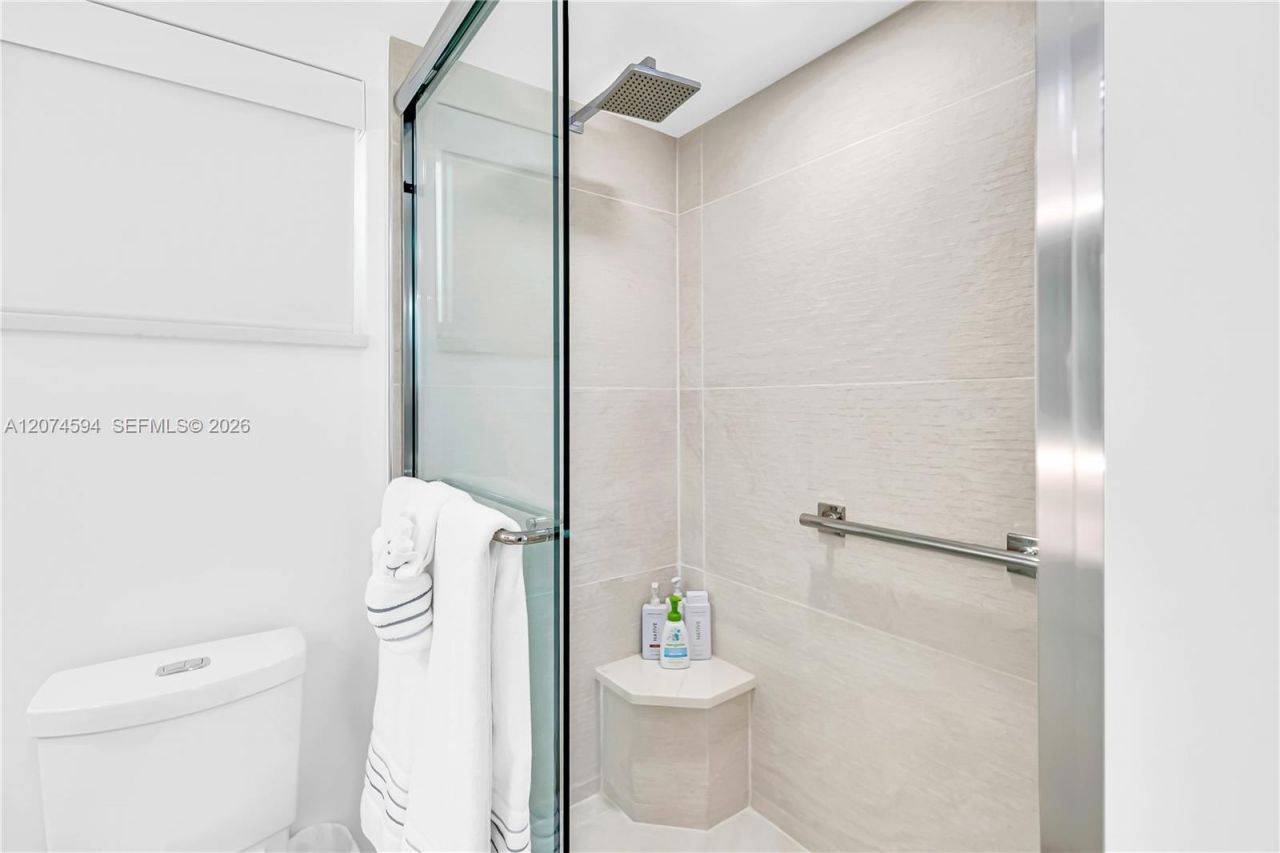 108 W Plaza Del Lago , Unit 108, Islamorada, FL 33036 Photo