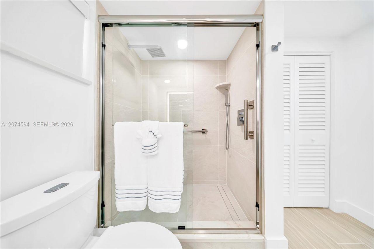 108 W Plaza Del Lago , Unit 108, Islamorada, FL 33036 Photo