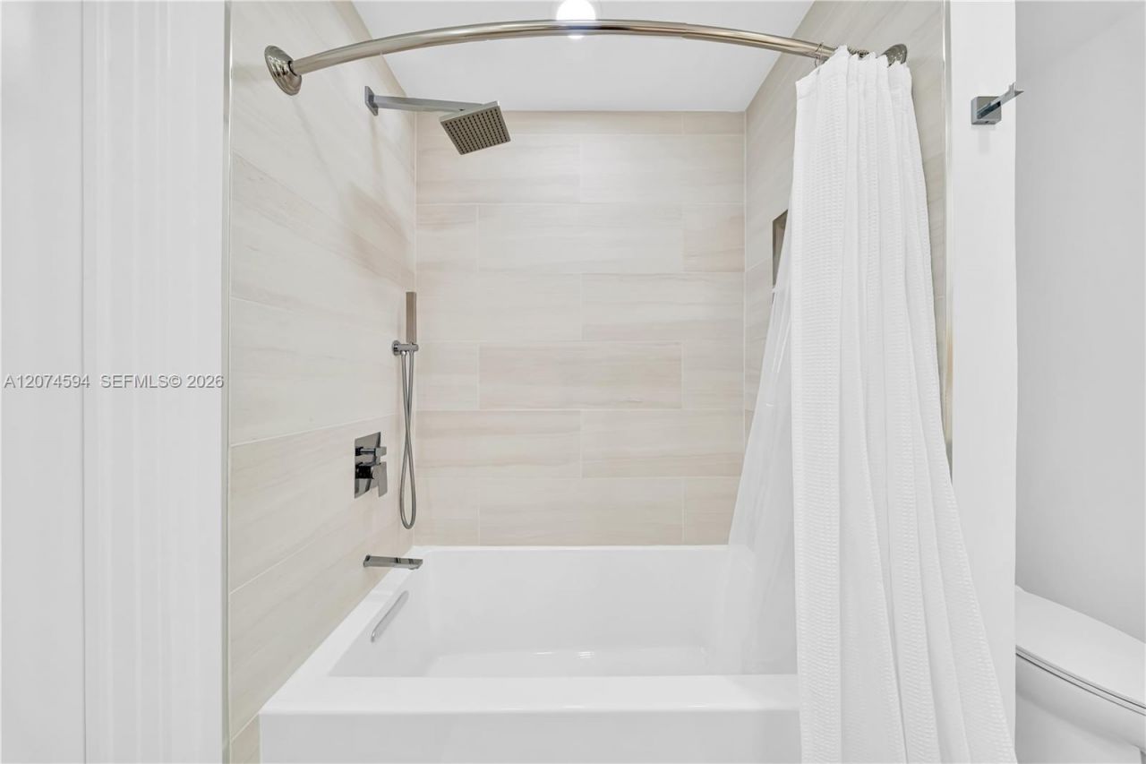 108 W Plaza Del Lago , Unit 108, Islamorada, FL 33036 Photo