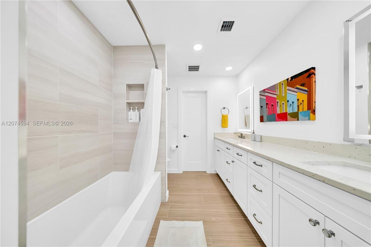 108 W Plaza Del Lago , Unit 108, Islamorada, FL 33036 Photo