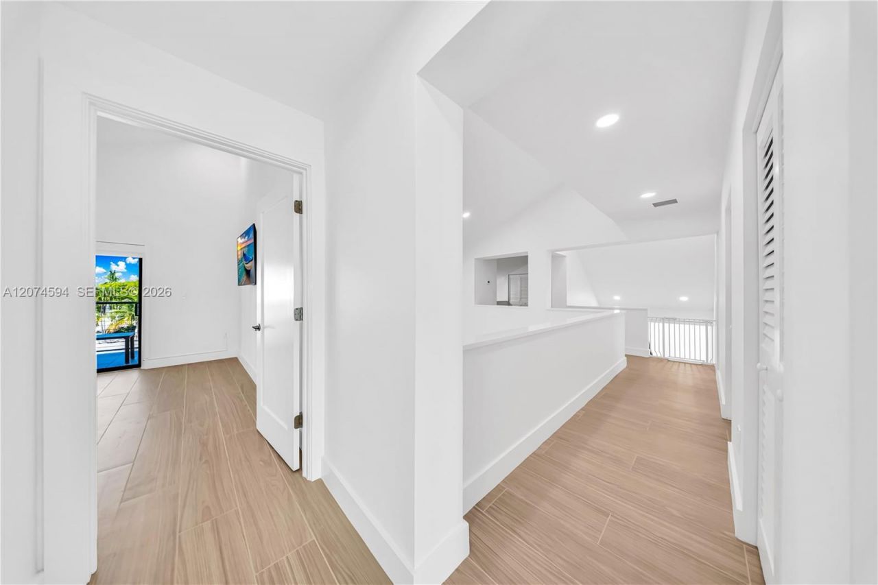 108 W Plaza Del Lago , Unit 108, Islamorada, FL 33036 Photo