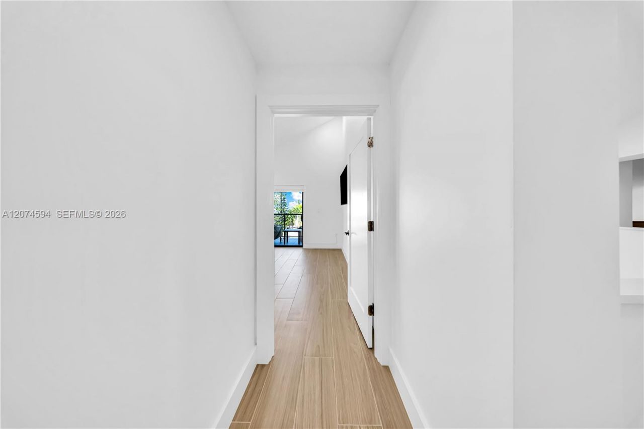 108 W Plaza Del Lago , Unit 108, Islamorada, FL 33036 Photo
