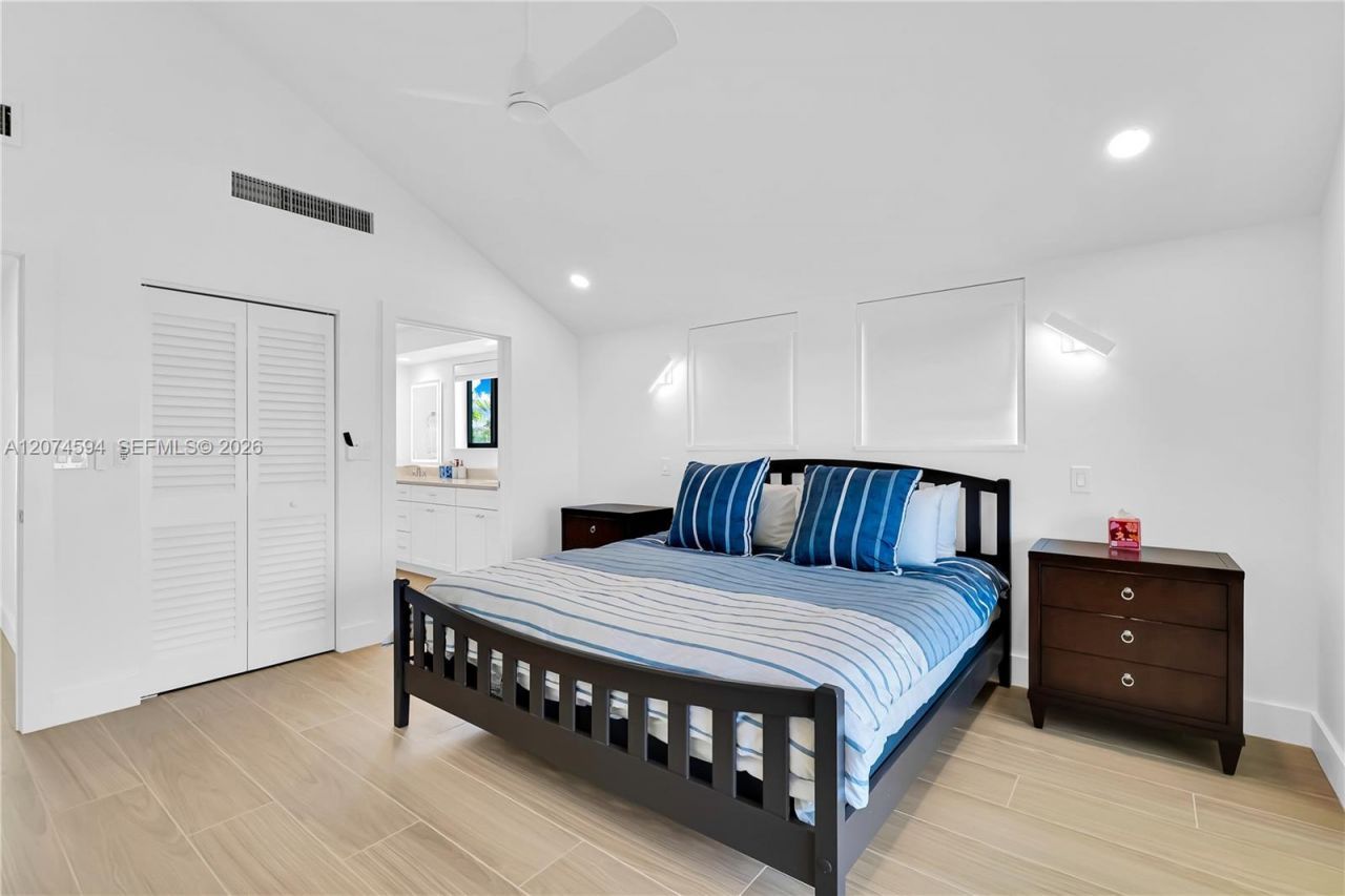 108 W Plaza Del Lago , Unit 108, Islamorada, FL 33036 Photo