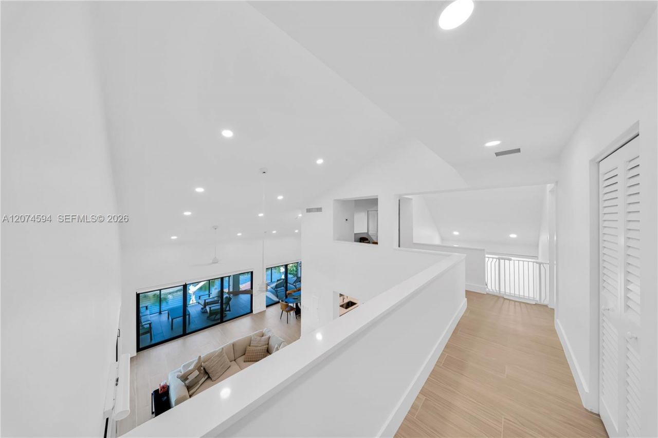 108 W Plaza Del Lago , Unit 108, Islamorada, FL 33036 Photo