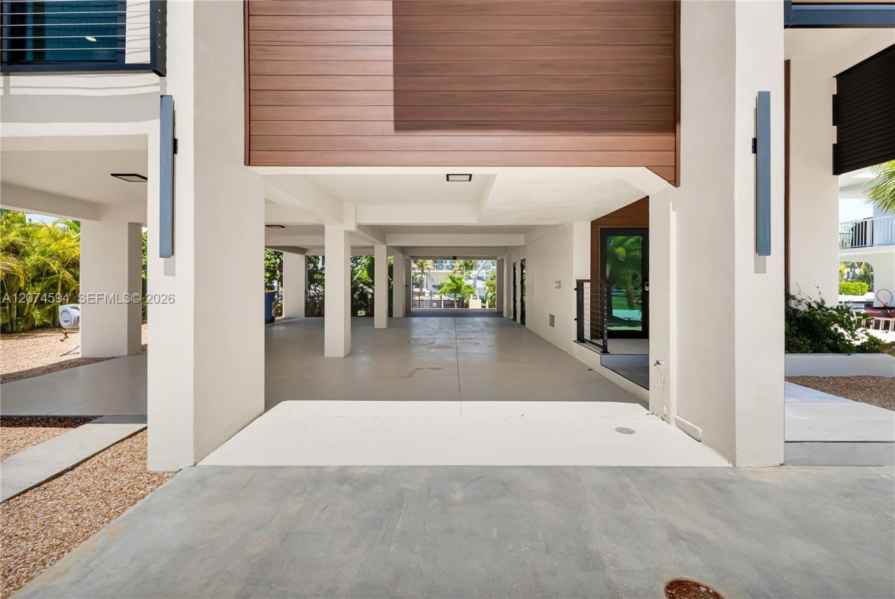 108 W Plaza Del Lago , Unit 108, Islamorada, FL 33036 Photo