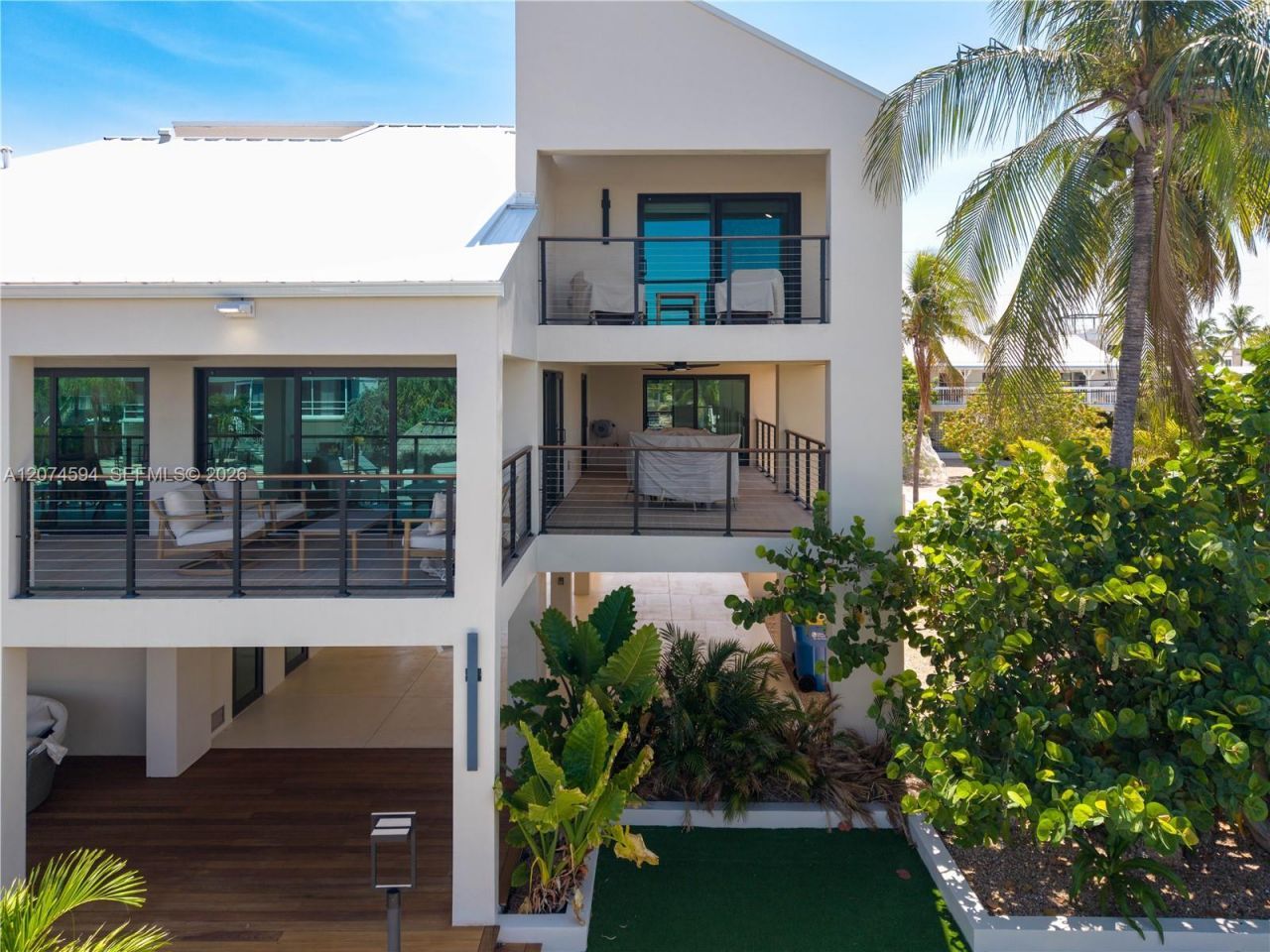 108 W Plaza Del Lago , Unit 108, Islamorada, FL 33036 Photo