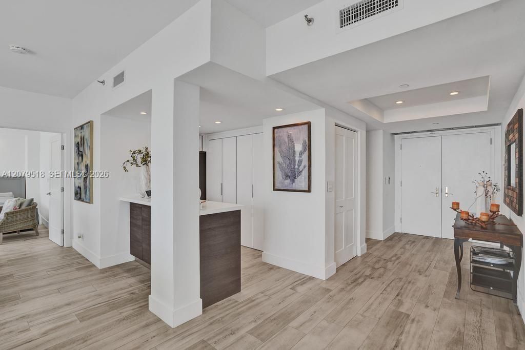20281 E Country Club Dr, Unit 2314, Aventura, FL 33180 Photo