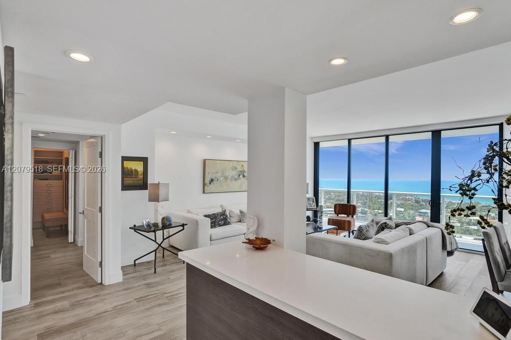20281 E Country Club Dr, Unit 2314, Aventura, FL 33180 Photo