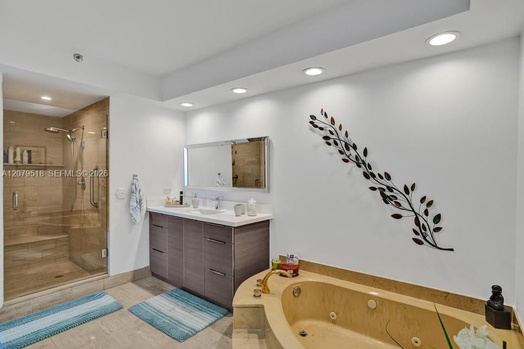 20281 E Country Club Dr, Unit 2314, Aventura, FL 33180 Photo