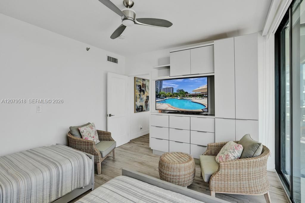 20281 E Country Club Dr, Unit 2314, Aventura, FL 33180 Photo