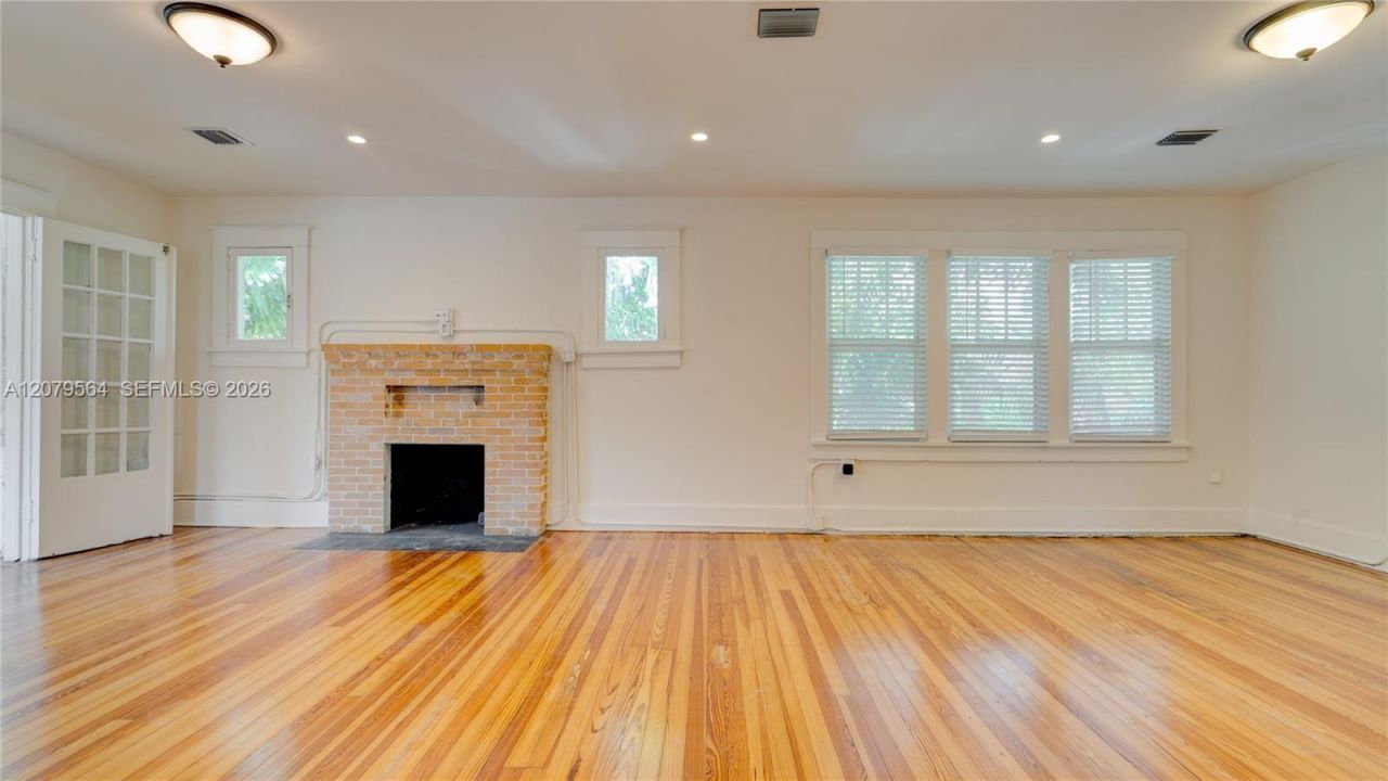 4600 NE 1st Ave , Unit 2nd Floor, Miami, FL 33137 Photo