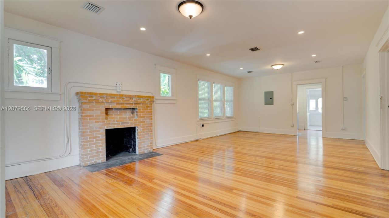 4600 NE 1st Ave , Unit 2nd Floor, Miami, FL 33137 Photo