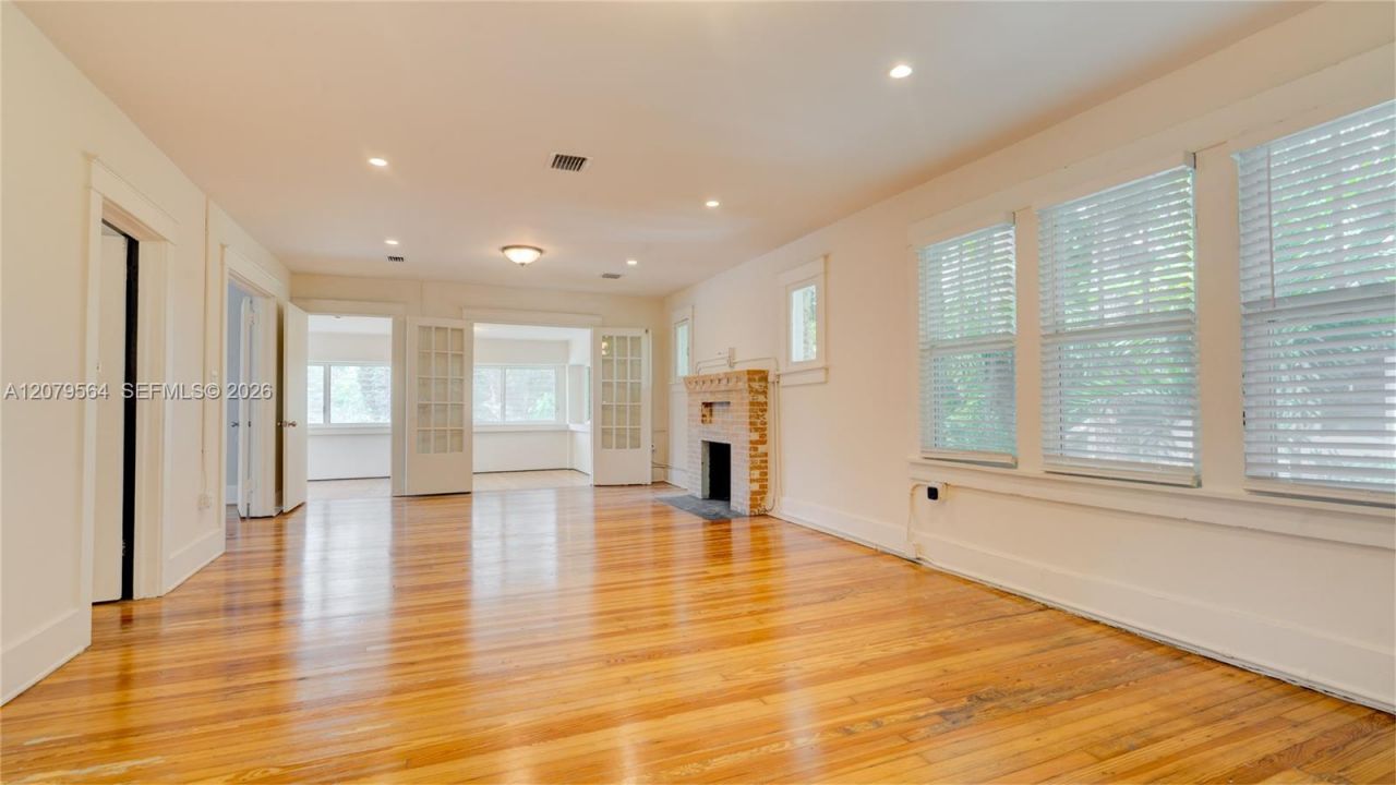 4600 NE 1st Ave , Unit 2nd Floor, Miami, FL 33137 Photo