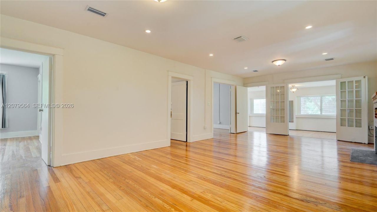 4600 NE 1st Ave , Unit 2nd Floor, Miami, FL 33137 Photo
