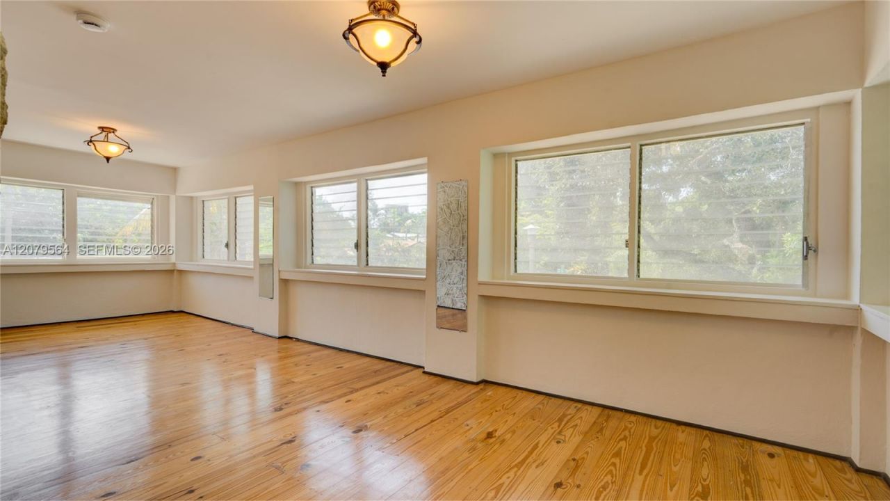 4600 NE 1st Ave , Unit 2nd Floor, Miami, FL 33137 Photo