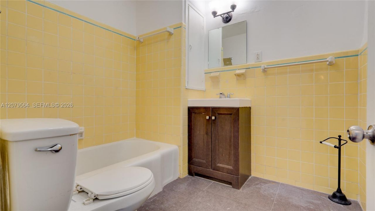 4600 NE 1st Ave , Unit 2nd Floor, Miami, FL 33137 Photo