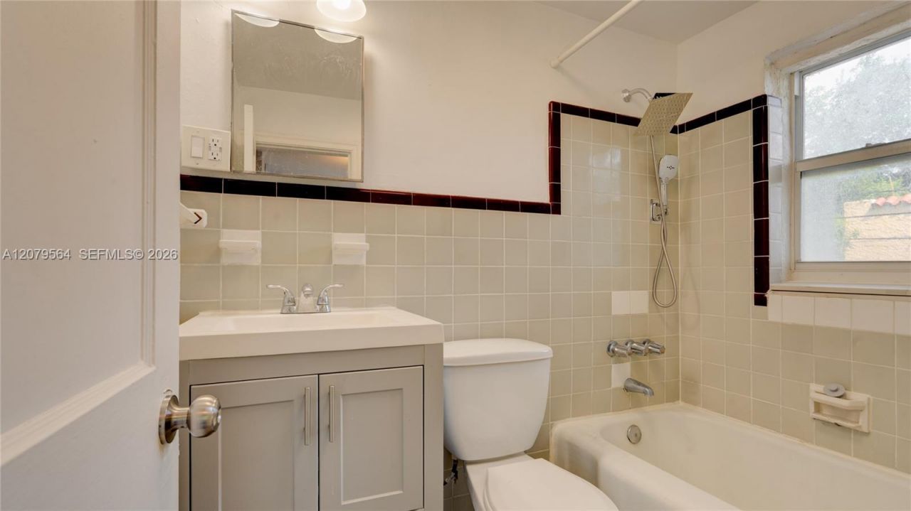 4600 NE 1st Ave , Unit 2nd Floor, Miami, FL 33137 Photo