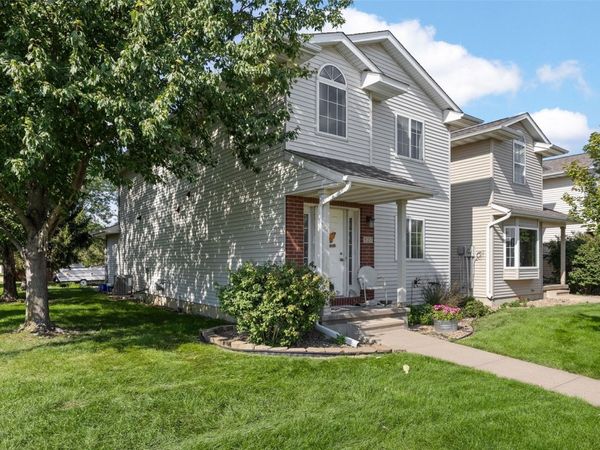 527 Penn Court , North Liberty, IA 52317