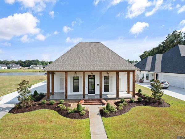 36253 Westin Ridge Dr, Geismar, LA 70734