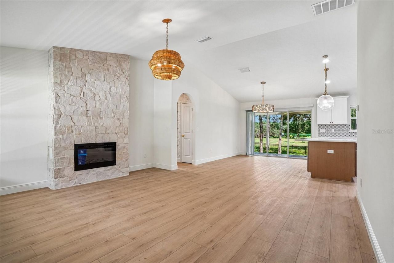 1911 W Golfcart Lane, Citrus Springs, FL 34434 Photo