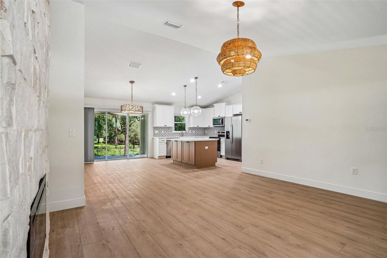 1911 W Golfcart Lane, Citrus Springs, FL 34434 Photo