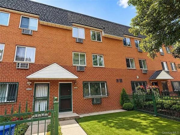 3328 14th Street , Astoria, NY 11106